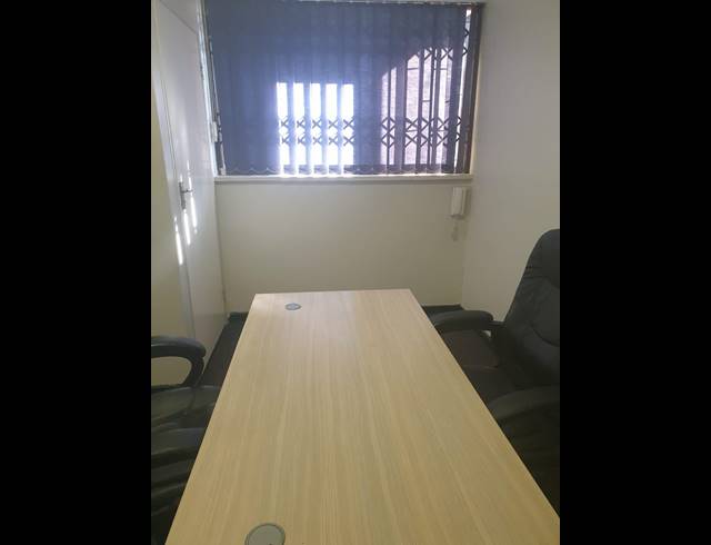 112M² BUSINESS FOR SALE IN BOKSBURG CENTRAL